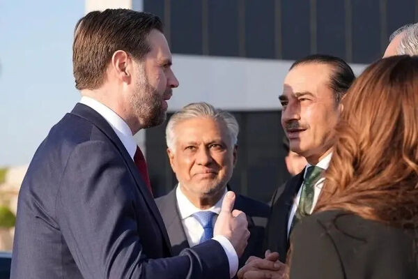 سخنگوی وزارت خارجه پاکستان: مسئله خروج مواد هسته‌ای از ایران مرتبط با تهران و واشنگتن است؛ آنچه در سهم پاکستان قرار دارد، حمایت از دیپلماسی و پیشبرد میانجی گری است / در تماس نزدیک با ایران و آمریکا و خواستار خویشتنداری هستیم