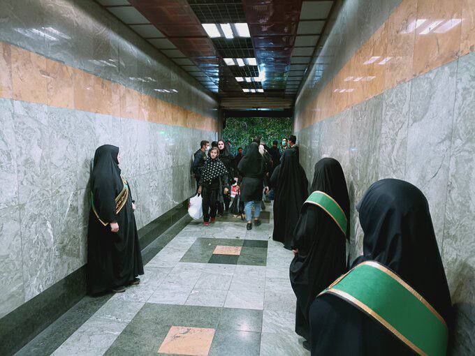 چرا وقتی ناامنی و فساد در جامعه زیاد شده، همه نیروها باید تمام قد درگیر مسأله حجاب شوند