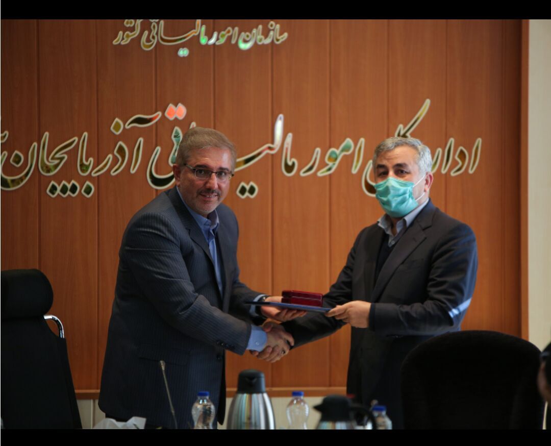 سال آینده ۴۵۰هزار میلیارد تومان مالیات وصول می‌شود