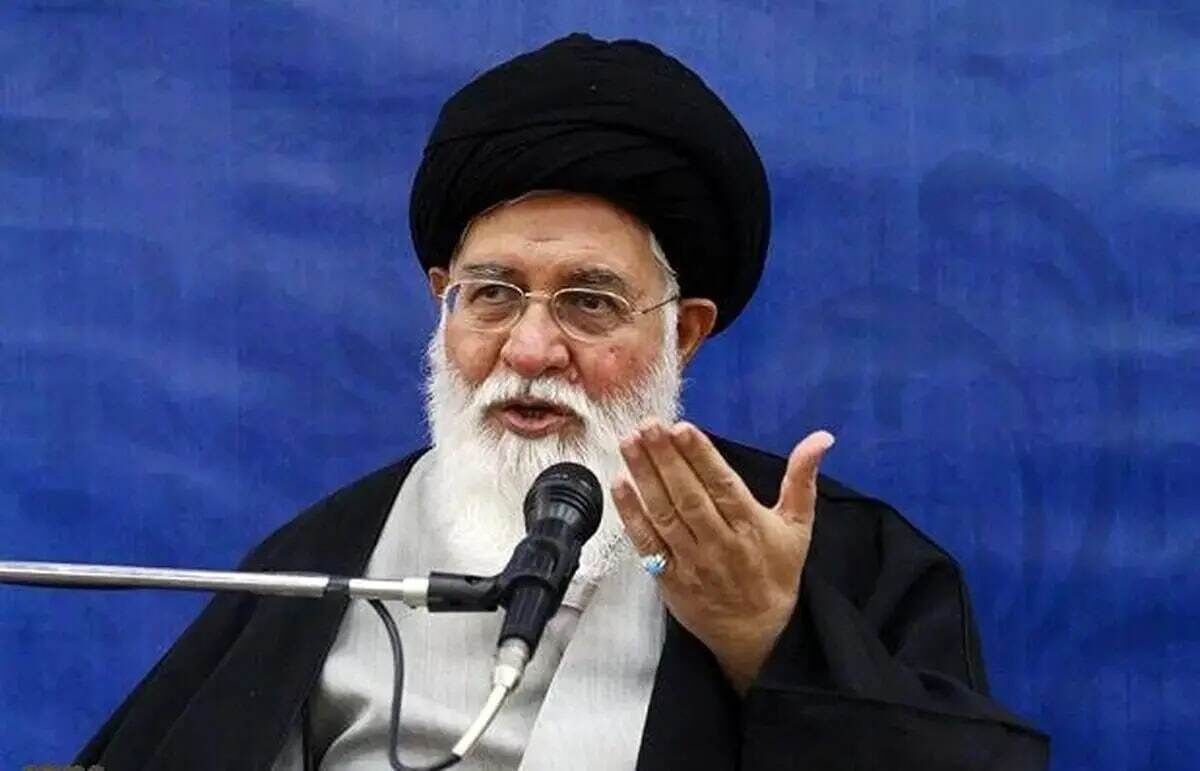 نظام و انقلاب اسلامی ما محور شرافت برای پیامبر اسلام به حساب می‌آید/ سه سال قبل اقتدار دیپلماسی کنونی را نداشتیم