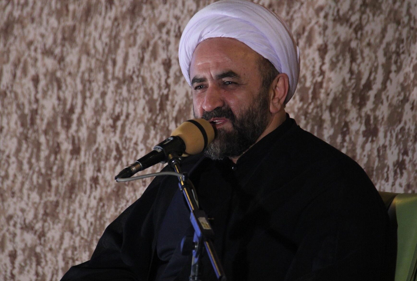 تمام کسانی که این مدت به خیابان‌ها آمدند به ۱۰۰ هزار نفر هم نمی‌رسند