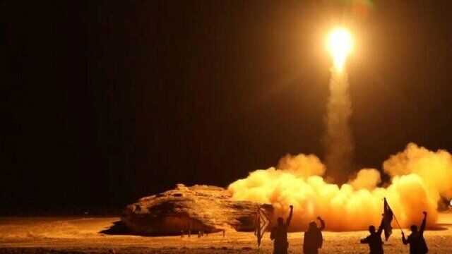 حمله موشکی ارتش یمن به تأسیسات نفتی آمریکا و پایگاه‌های عربستان