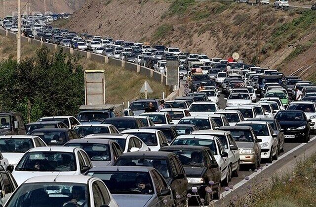 ترافیک سنگین در آزادراه‌های قزوین-زنجان و قزوین-کرج؛ موج بازگشت سفرهای نوروزی به پایتخت آغاز شد