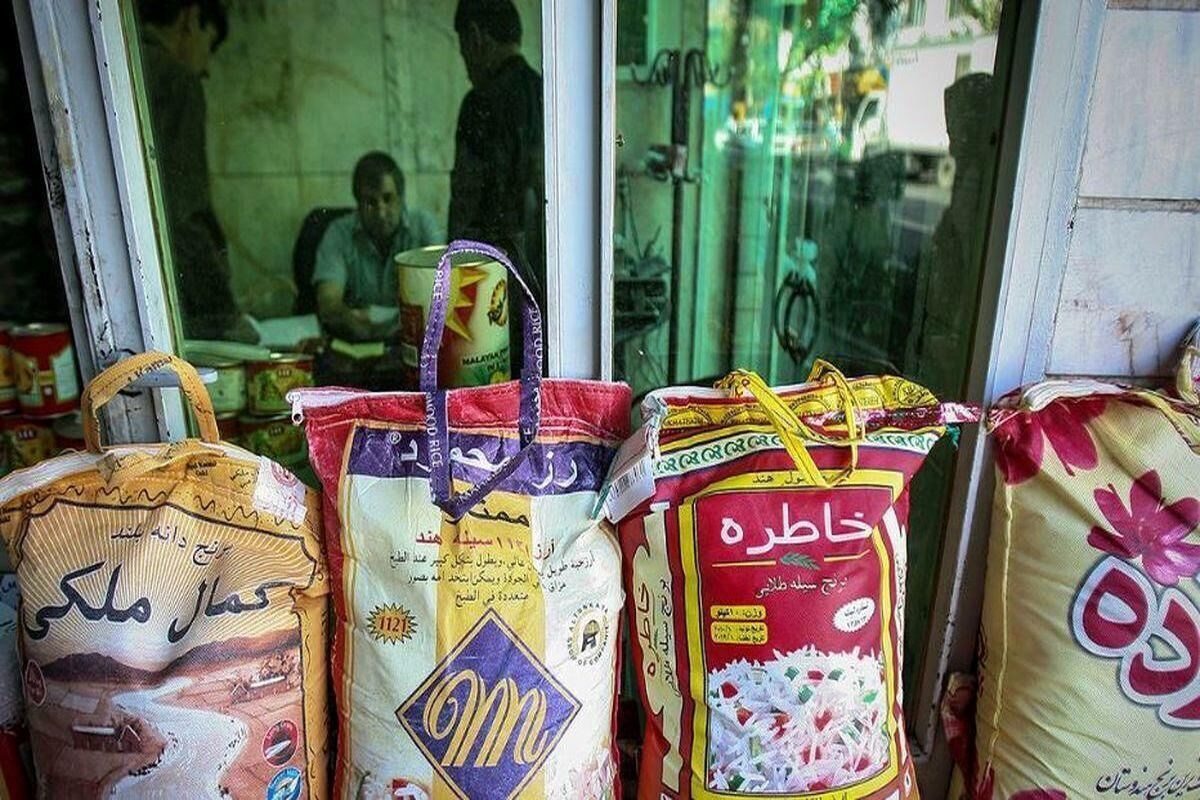 وضعیت ذخایر برنج کشور / خاکی: کالا به میزان کافی در فروشگاه‌ها موجود است
