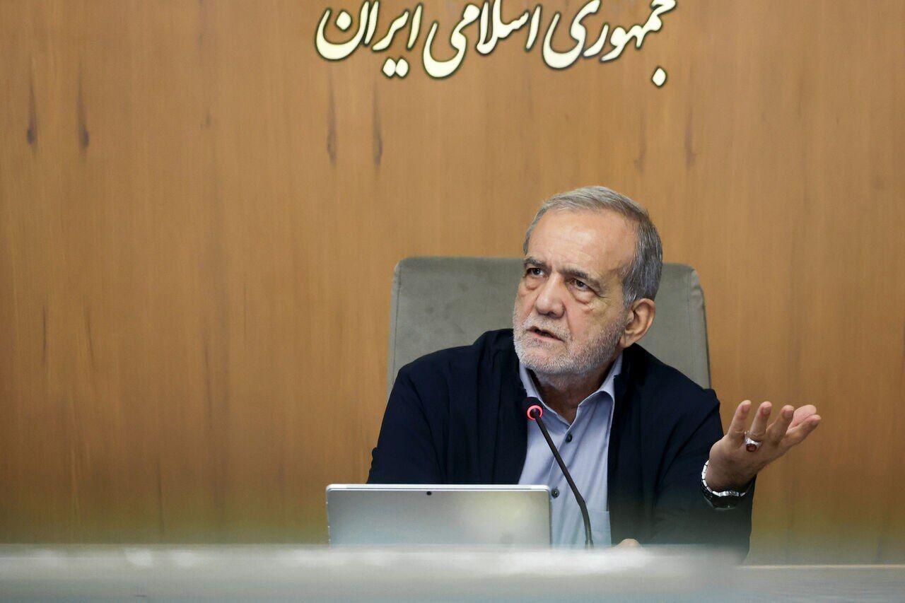 پزشکیان: دانشمندانی داریم که نیاز ما به بیگانگان را کاهش می‌دهند