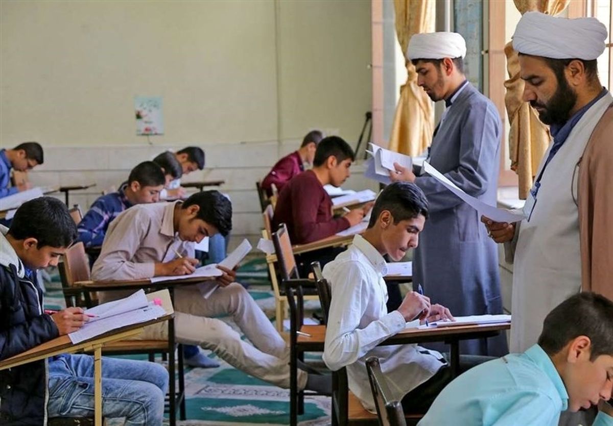ورود طلاب به مدارس ضروری است
