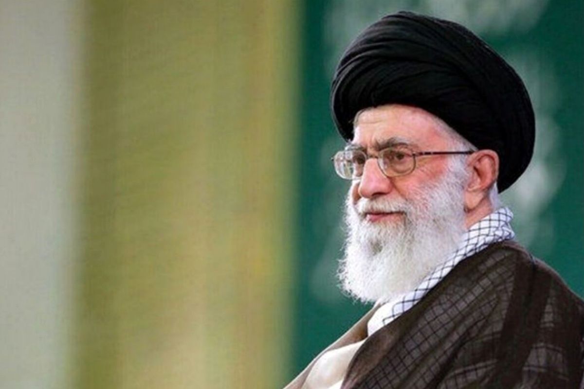 رهبر انقلاب: بمب هسته‌ای نداریم و نخواهیم داشت؛ ایرانیان در مقابل دشمن یک مشت پولادین هستند