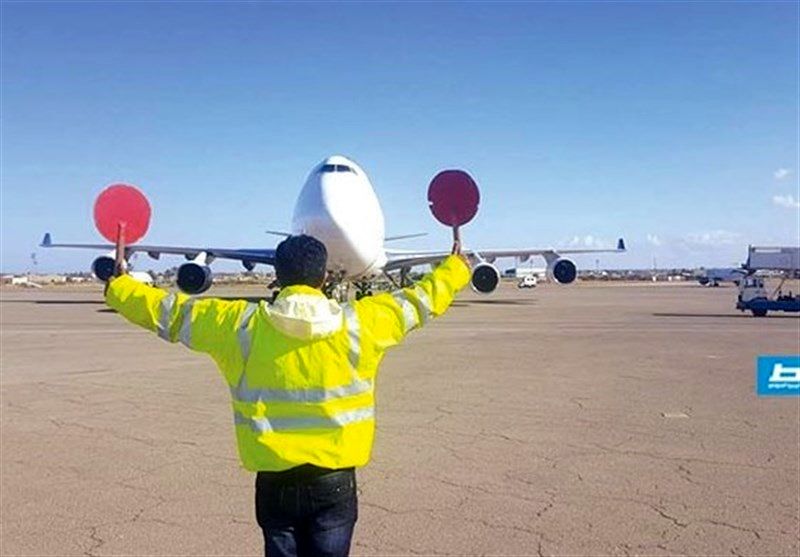 هواپیمای نجف با ۲۰ ساعت تاخیر فرودگاه کرمان را ترک کرد