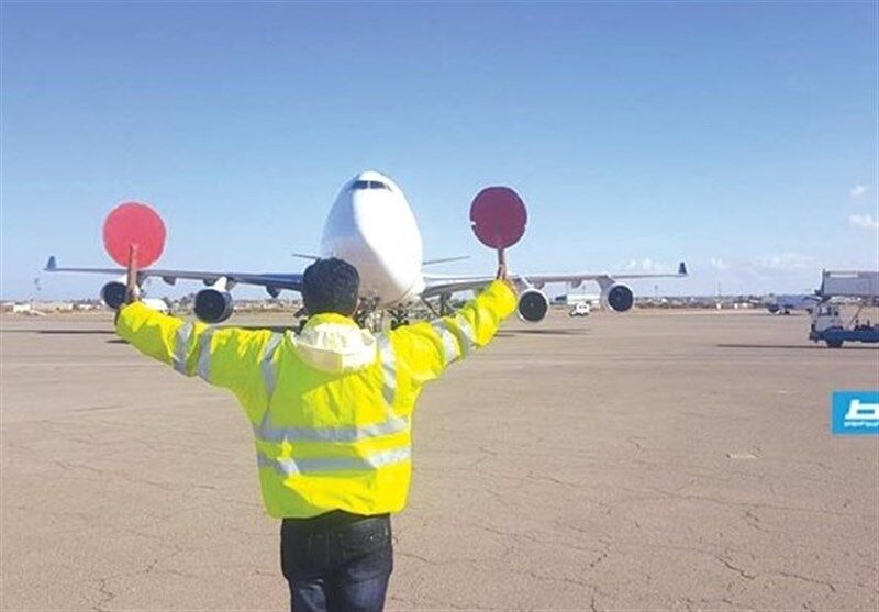 هواپیمای نجف با ۲۰ ساعت تاخیر فرودگاه کرمان را ترک کرد