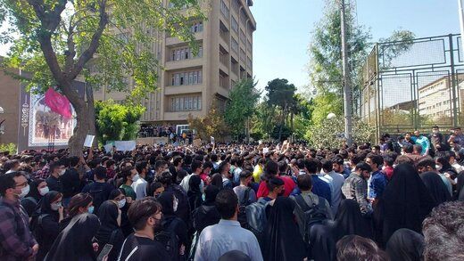 ویدئو | این فعال دانشجویی به خاطر عدم برخورد دستگاه قضایی با سلبریتی‌ها در حوادث اخیر کشور بغض کرد!