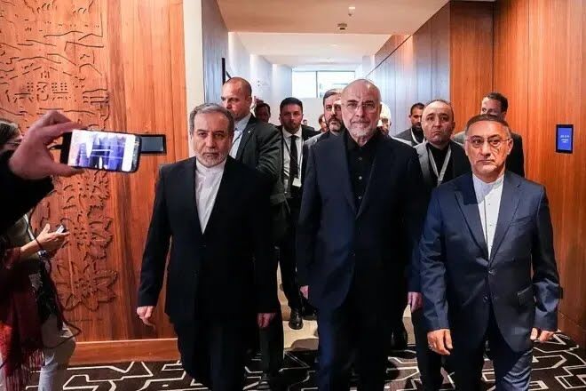 الجزیره: ایران اعتراض‌ها و نگرانی‌های زیادی درباره کندی روند اجرای تفاهم‌نامه دارد/ در مورد اجرای ماده پنجم توافق هم سوء برداشت وجود دارد/ همچنین تهران نگرانی‌های فراوانی درباره ایجاد مسیر‌های جدید دریانوردی در نزدیکی بخش عمانی تنگه دارد