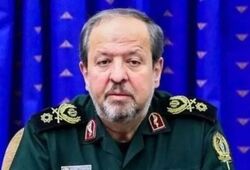 سرپرست وزارت دفاع: باید همیشه یک گام جلوتر از دشمن حرکت کنیم