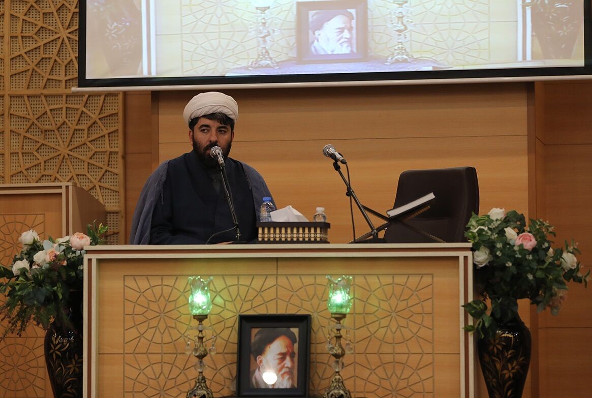 عکس علامه طباطبایی روی اعلامیه ترحیم همسرش!+عکس